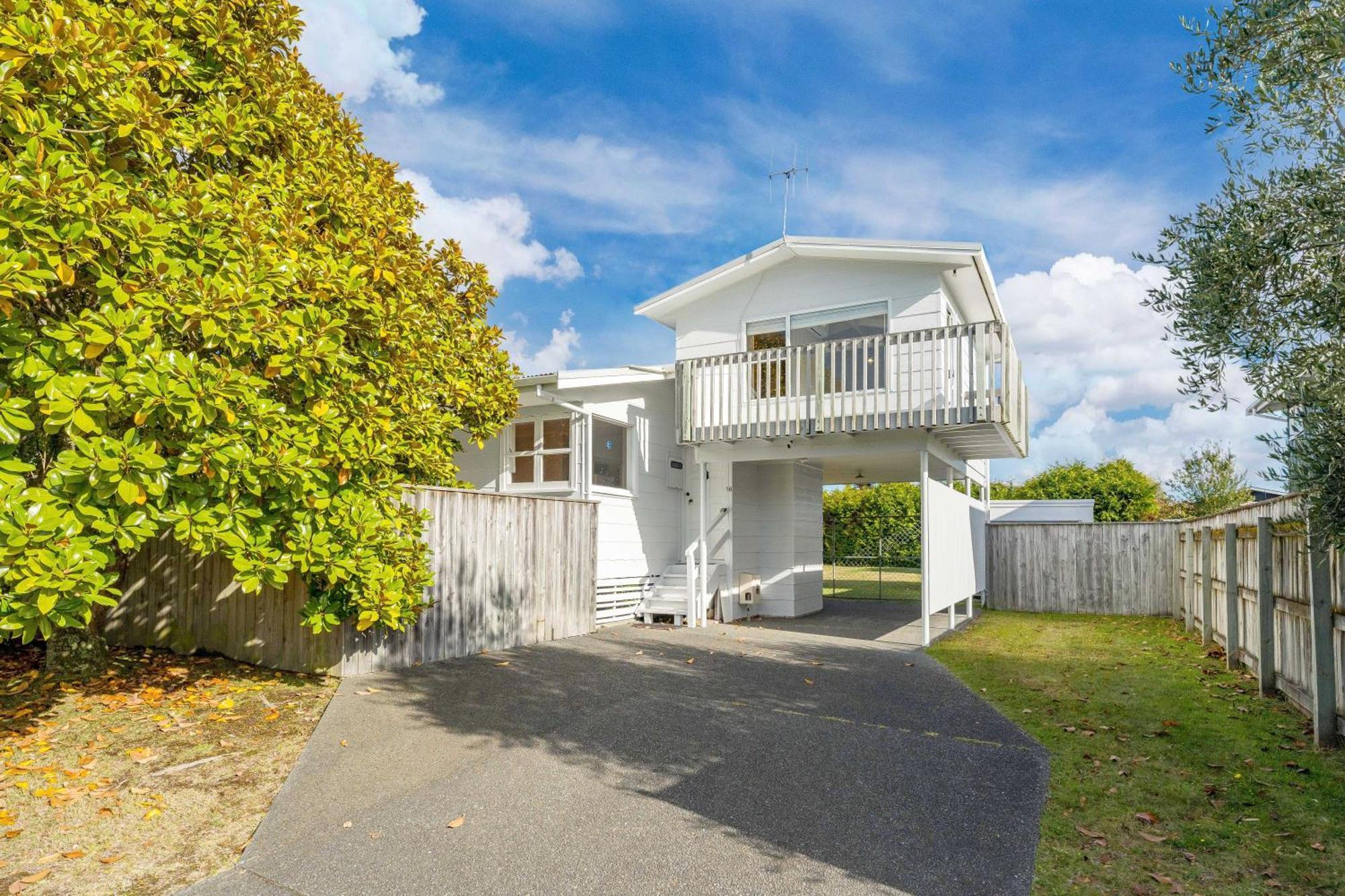 Soak Up The Sun Villa Taupo Exterior foto